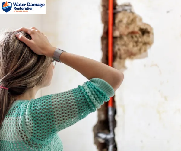 water damage round in rock tx